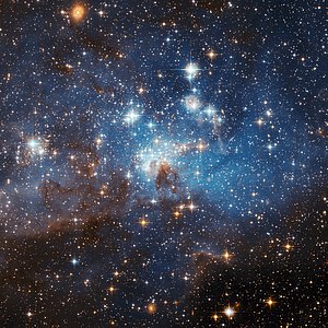 Large and small stars in harmonious coexistence