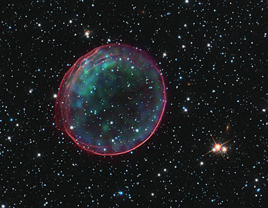 Hubble and Chandra spot a celestial bauble