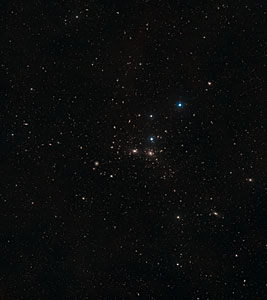 Wide-field view of NGC 4889 (ground-based view)
