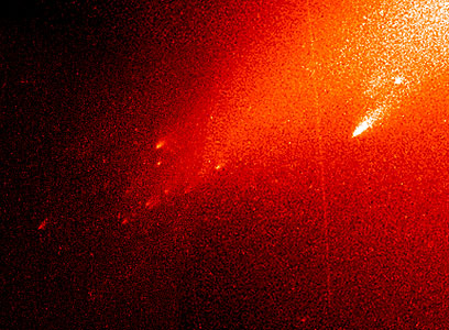 Comet Linear Fragments (Hubble View)