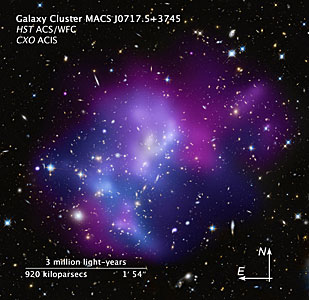Compass and scale image of MACS J0717