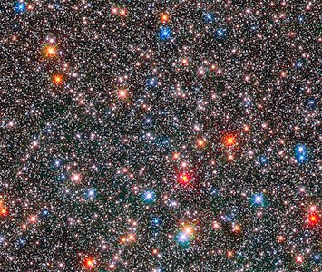 Hubble captures glittering crowded hub of our Milky Way