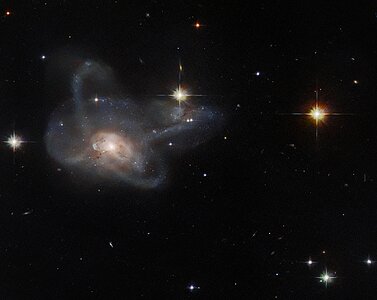 Hubble Spies a Galactic Gem