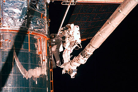 SM2: Spacewalk Duties carried out with help from the RMS