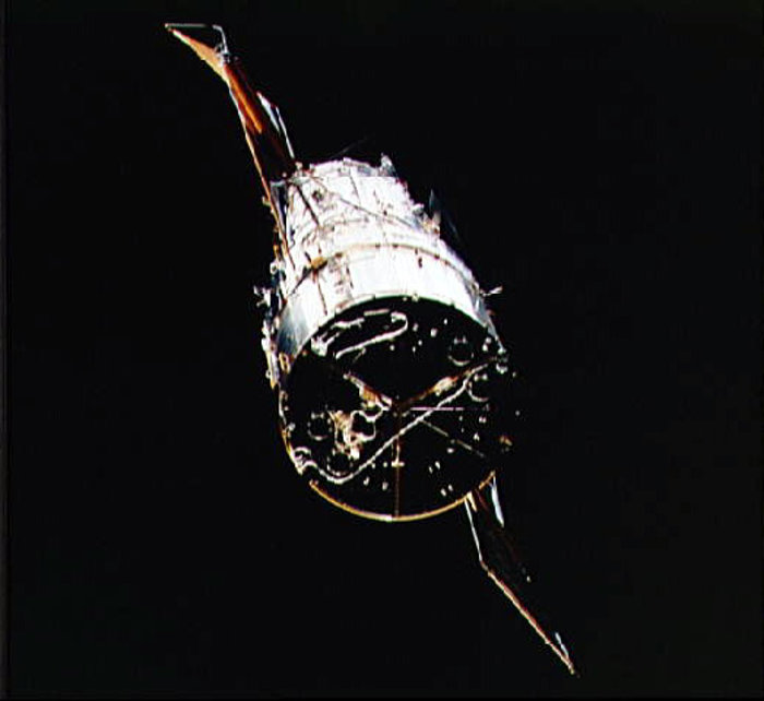 Hubble Space Telescope nears Shuttle Endeavour