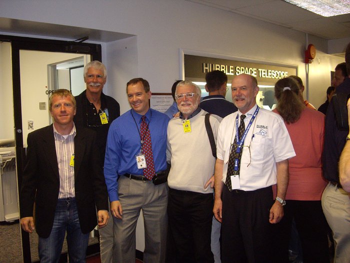 ESA HST team poses with Keith Walyus