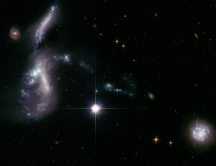 Hubble's view of Hickson Compact Group 31