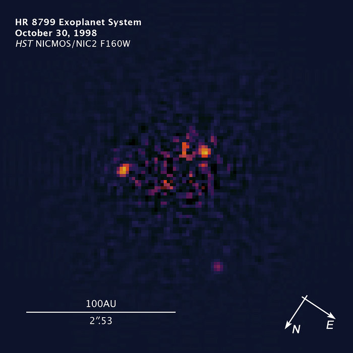 Compass and scale image of HR 8799