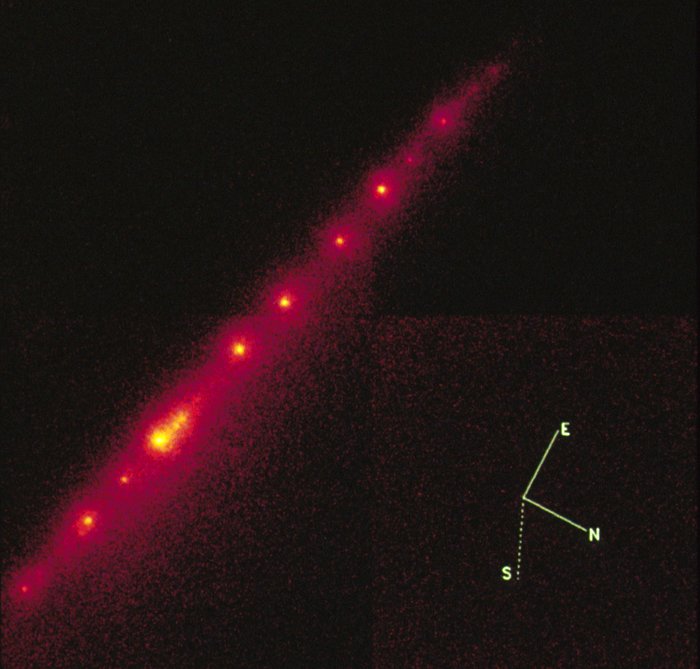Hubble Telescope Image of the "String of Pearls Comet