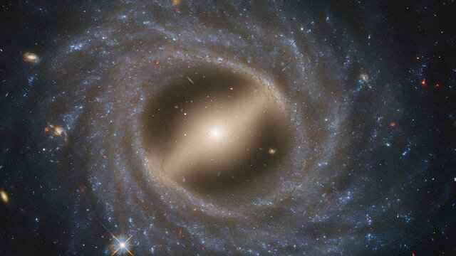 Pan: NGC 5335